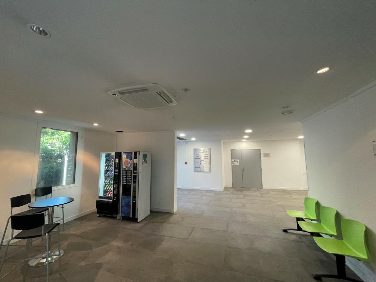 Bureau Aubagne 260m² Location bureau Aubagne Bouches-du-Rhône OLBUR2114807 1
